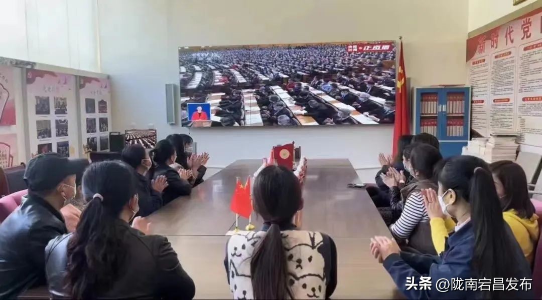 踔厉奋发党的二十大,全面贯彻落实党的二十大报告