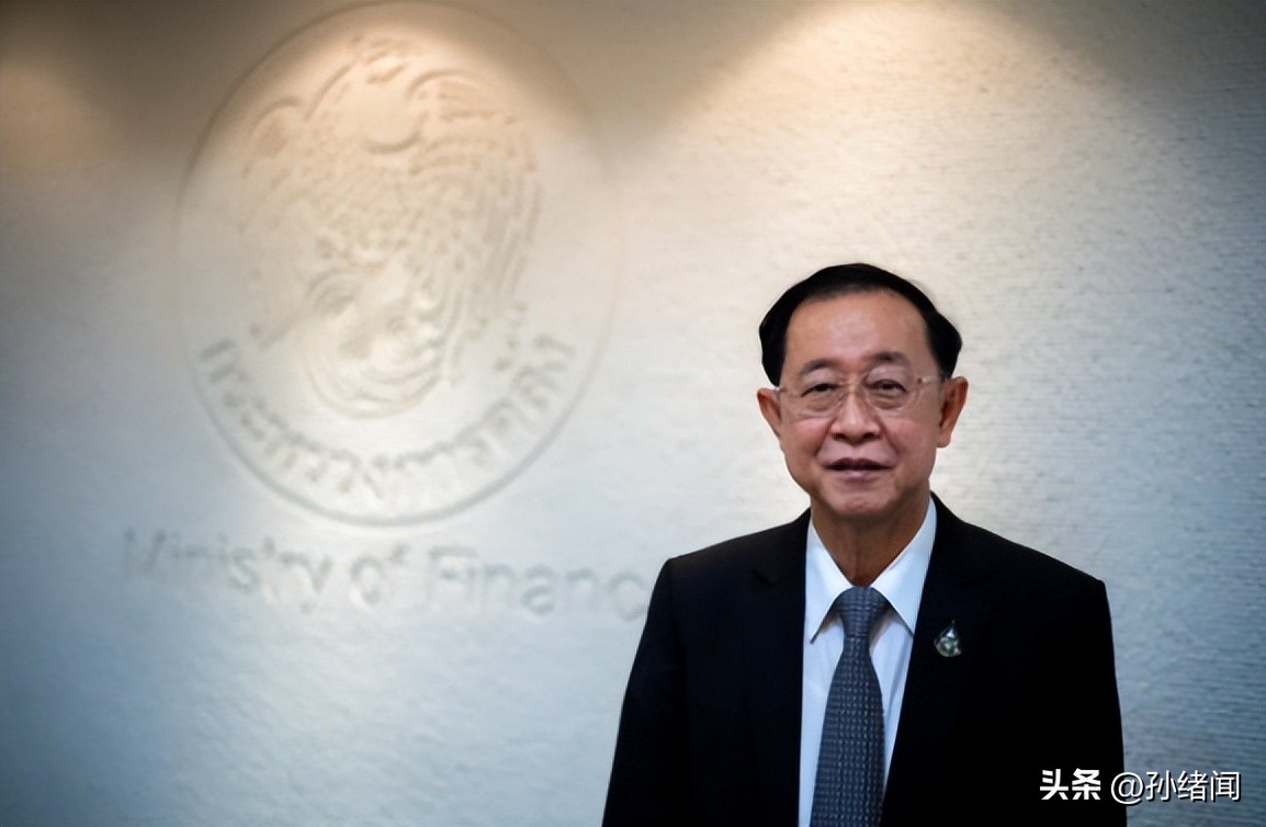 美放宽33国入境禁令,美将对中国旅客实行入境限制吗