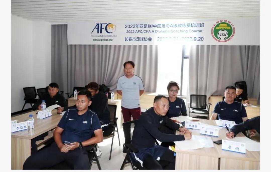 球员退役当老师,球员退役回来当主帅