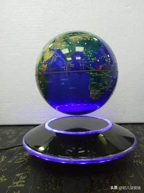 磁悬浮地球仪灯超大号,发光磁悬浮地球仪180度