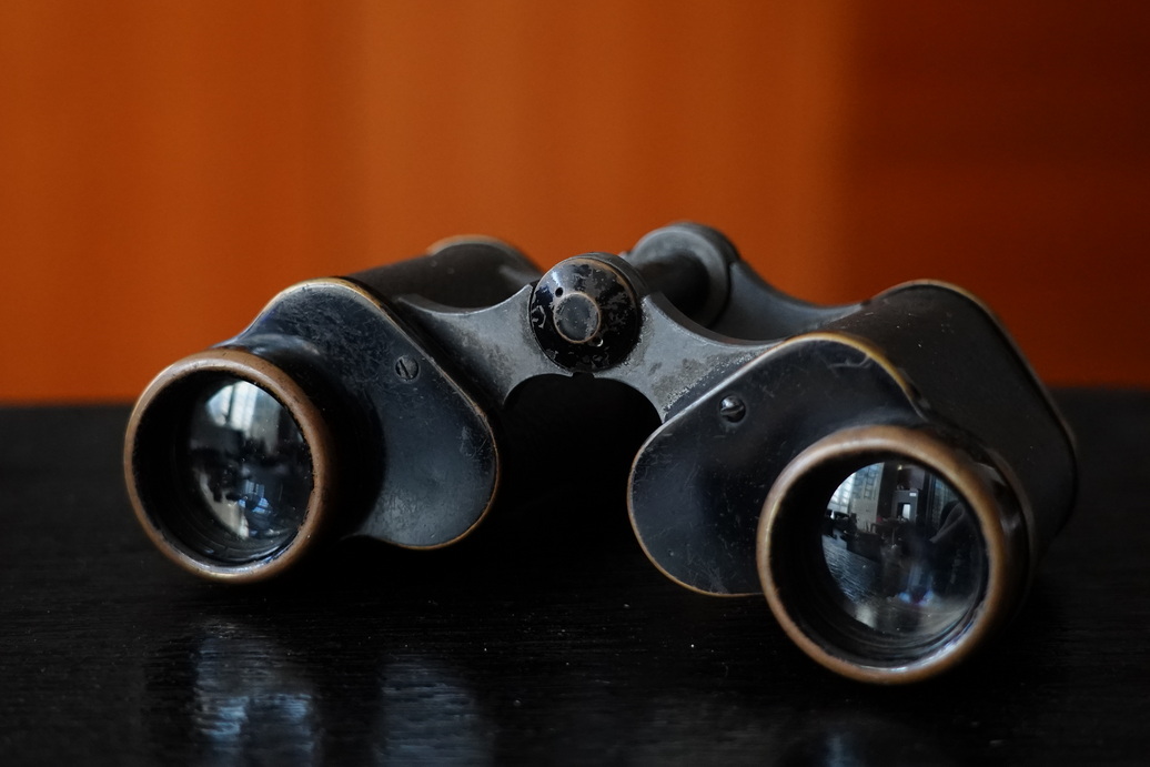 战争时期的老式军用望远镜,战争年代的18倍望远镜