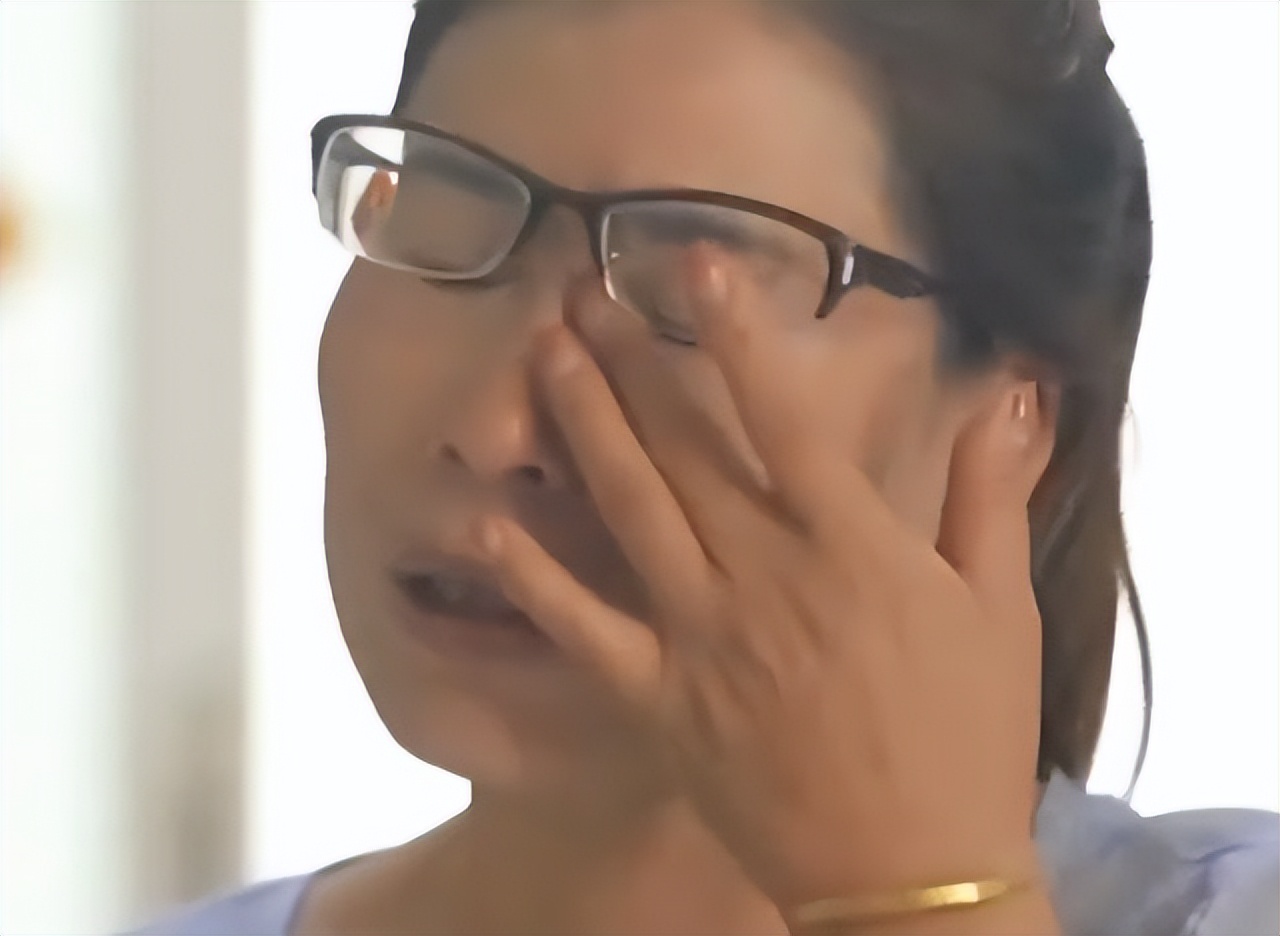 2018年，陕西一位21岁女孩网购蛇被咬伤7天后身亡，母亲索赔140万