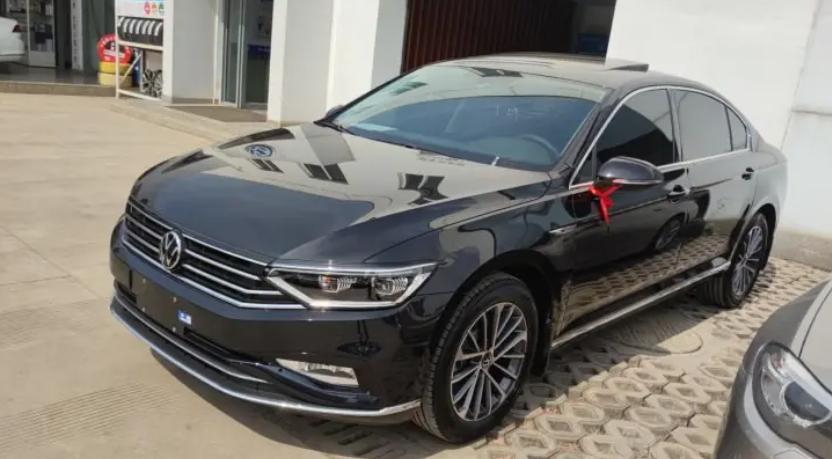 大众迈腾15款1.8t豪华车主口碑,大众迈腾怎么看车配置