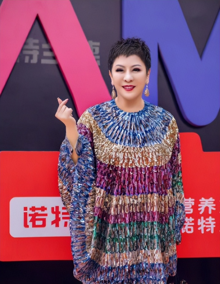 继向太直播带货后，儿子向佐也加入，儿媳妇郭碧婷要逃不掉了？