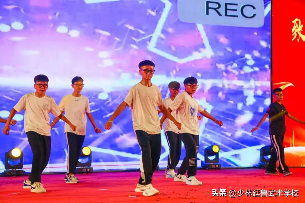 鑷存暚闈掓槬绛戞ⅵ鏈潵鍥㈣,鑷存暚闈掓槬鑷存暚鏈潵