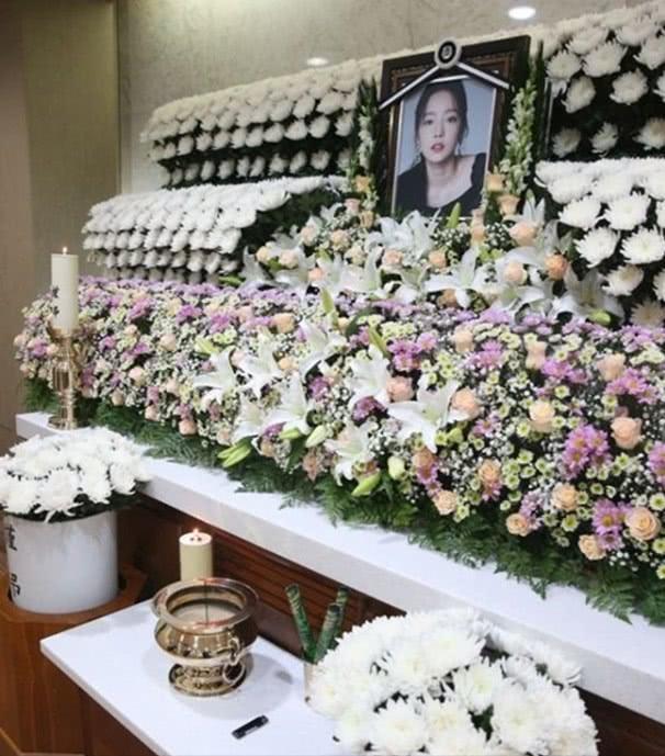 具荷拉尸检找到了吗,具荷拉灵堂现状