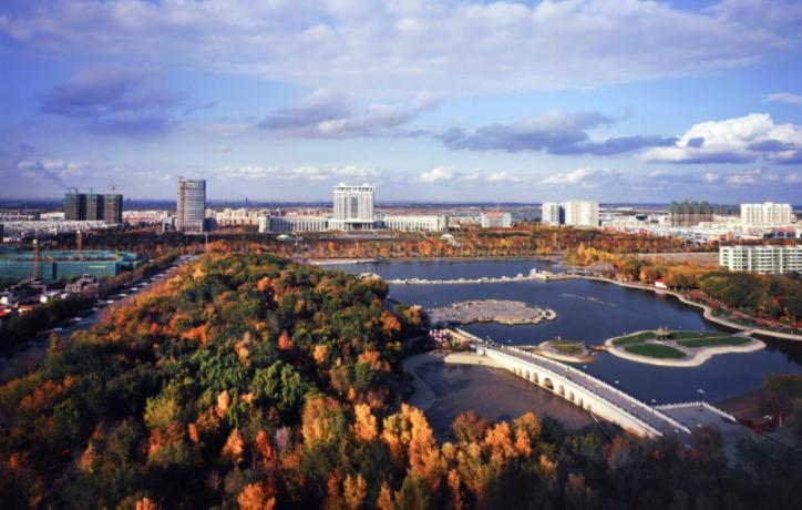 *疆新**的戈壁明珠之城，聚集的都是汉族人，成为西部百强县，石河子