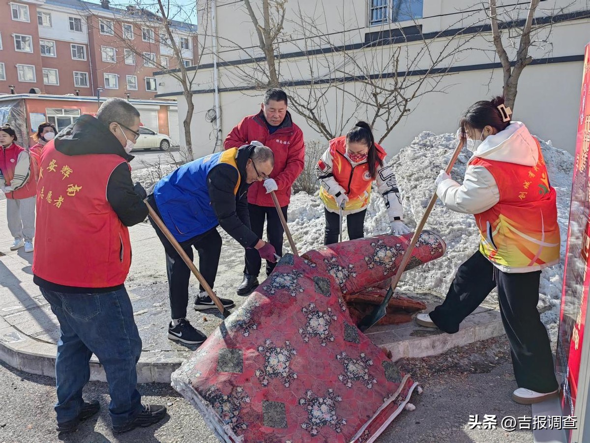 传承雷锋精神社区慈善公益行,木塔乡开展学雷锋日志愿服务活动