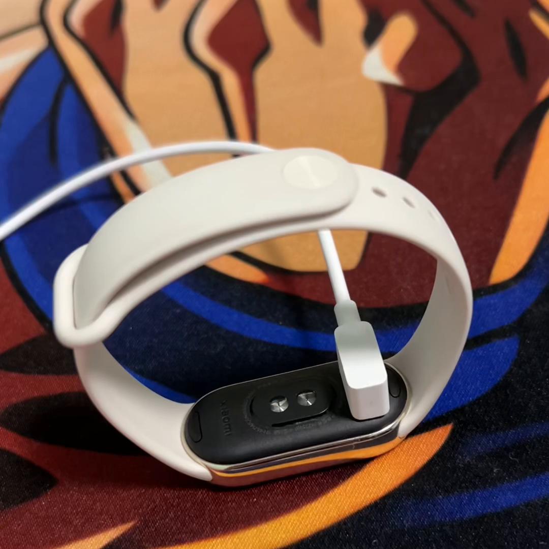 小米手环8和小米手环标准版,小米手环8在哪个平台买好