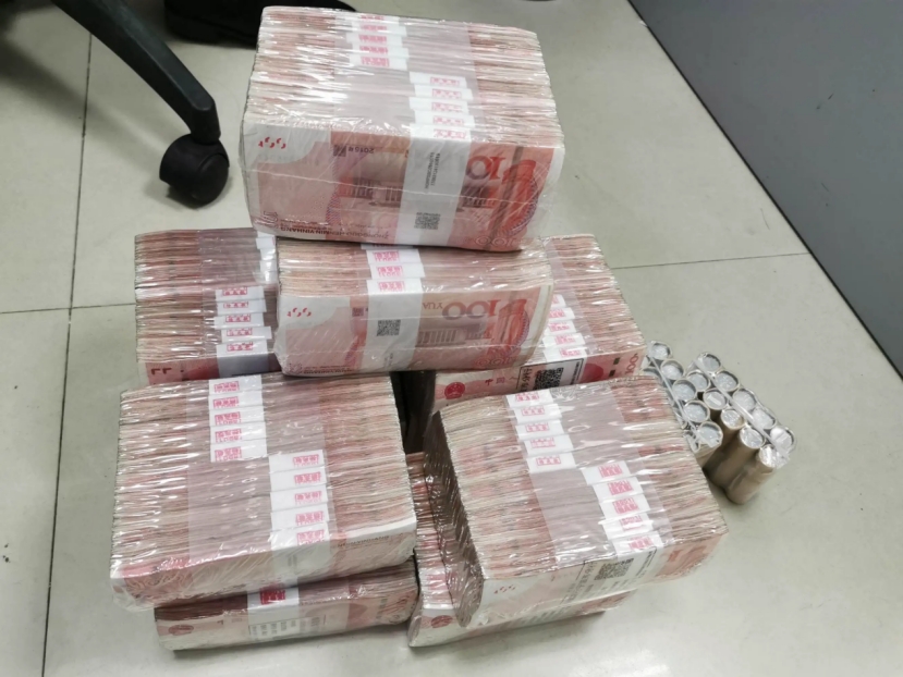 70万房贷30年每年利息多少,银行房贷70万30年利息多少