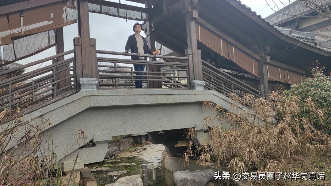 太犟了！原油越跌越买，一夜爆仓亏35万，昨夜他败给了人性