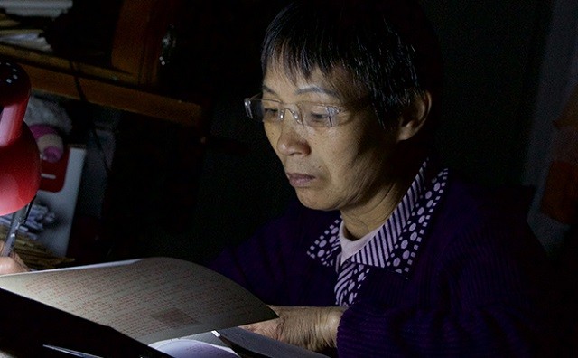 2010年，56岁失独母亲生下试管龙凤胎，后因过度劳累患上脑梗