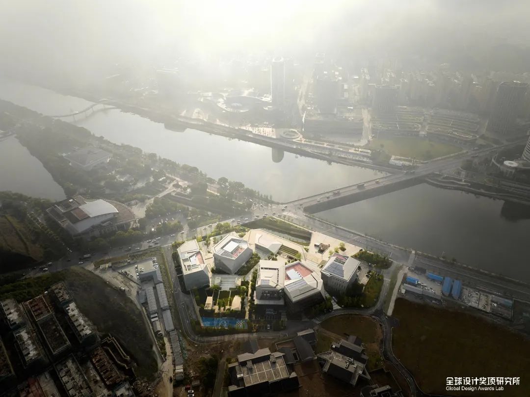 美国大奖456万美金,美国大奖得主20亿美金