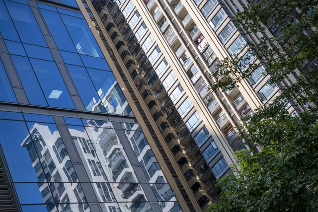 以商住房无法办理*款贷**为由不能解除房屋买卖合同，应承担违约责任