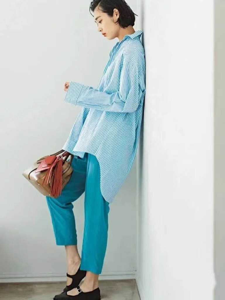 女人都该有的“长衬衫”，四种万能搭配公式，轻松get法式浪漫