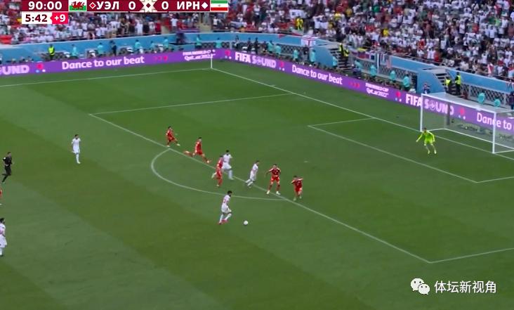 世界杯重大改判！VAR立功了，首张红牌诞生，亚洲球队获利