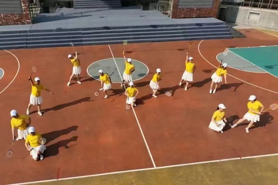 鍝堝搱鍝堝搱鍝堝搱,鎴愬崕铻嶅獟