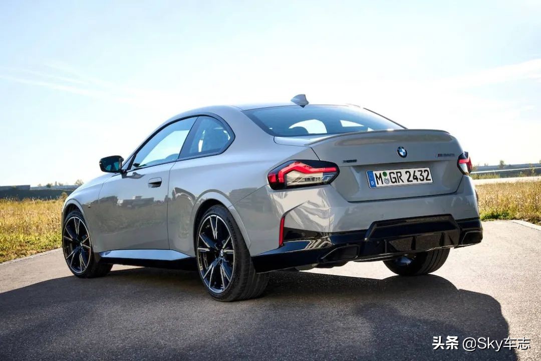 宝马布鲁克林灰内饰,布鲁克林灰汽车图片