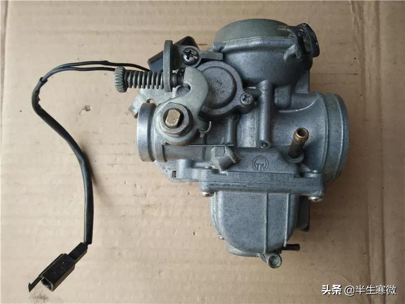 雅马哈凌鹰125多少公里才会烧机油,雅马哈凌鹰125踏板油耗高怎么办