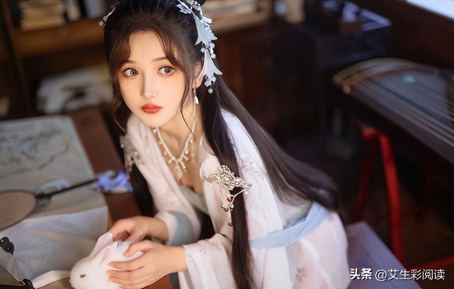 经典的言情小说推荐文笔好情节好,七本让我熬夜看完的言情小说推荐