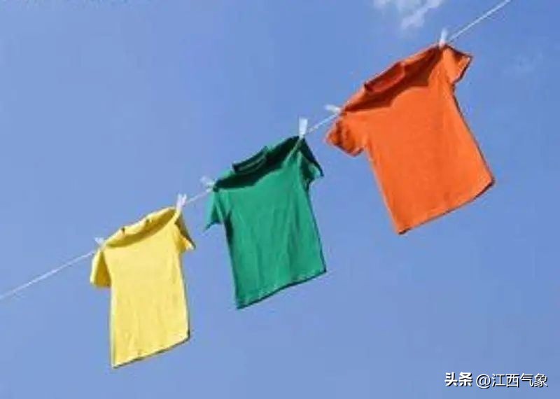 大风降温降雨江西重启阴雨模式,江西部分地区降雨伴有强雷电