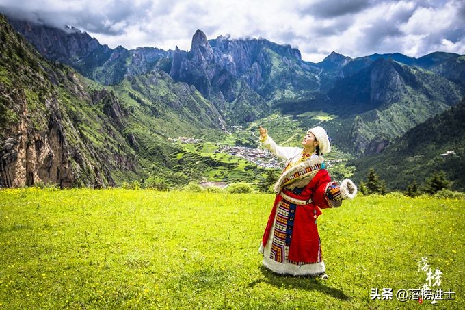 甘南哪个时间更值得去看看,在甘南的神仙美景里露营一晚