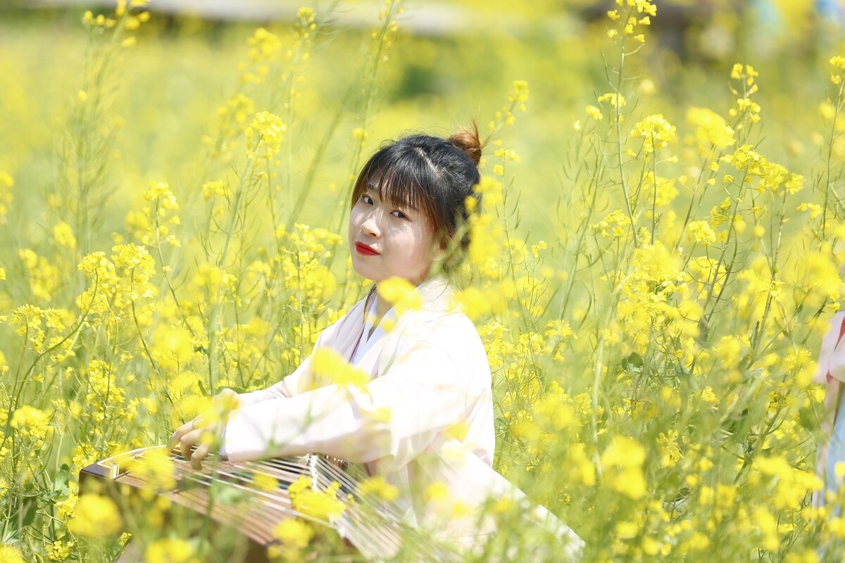 五十岁女人创业项目怎么选比较好,中年单身女人适合什么创业项目