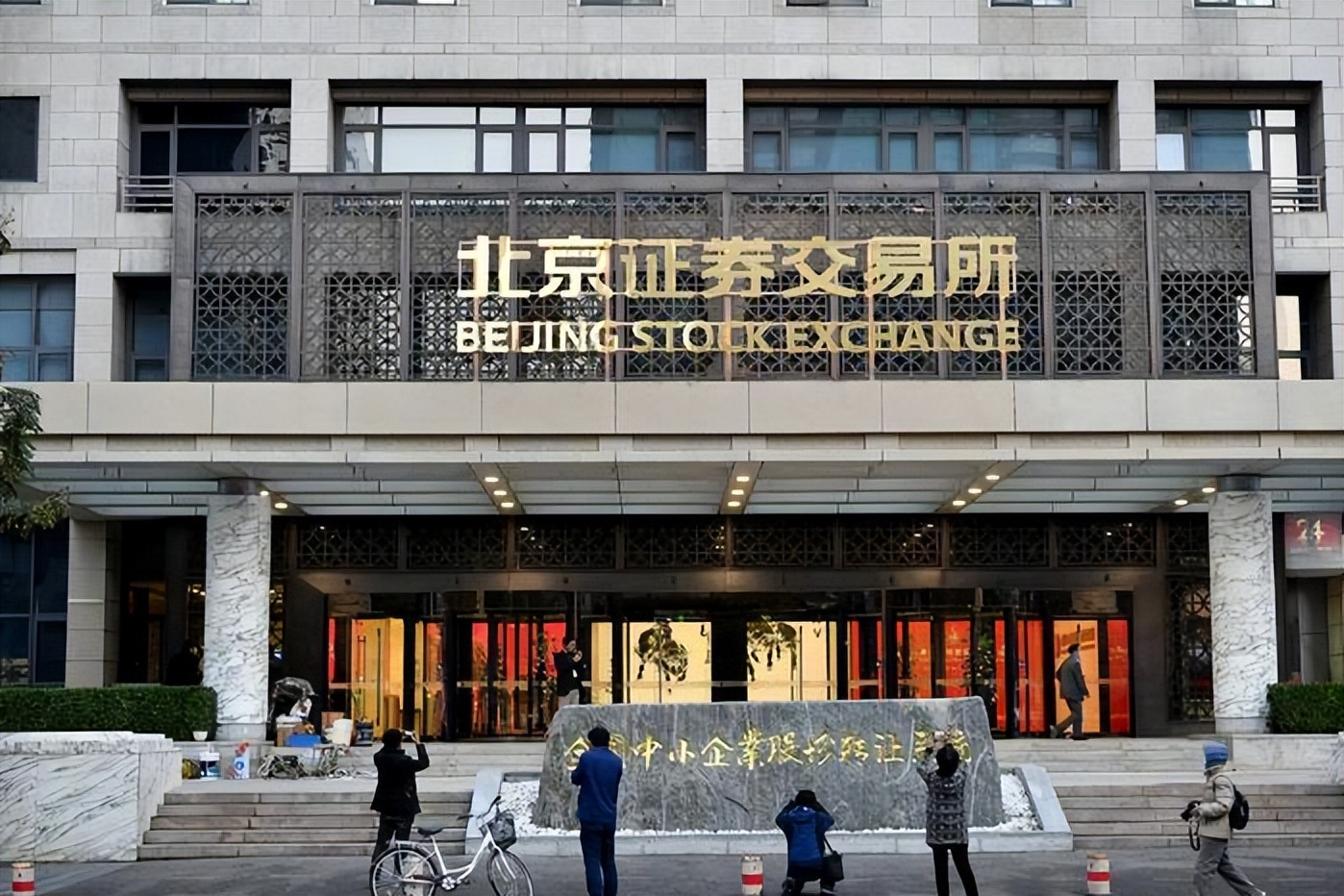 日本疯狂抛售美债会导致什么结果,日本抛售美债的数量