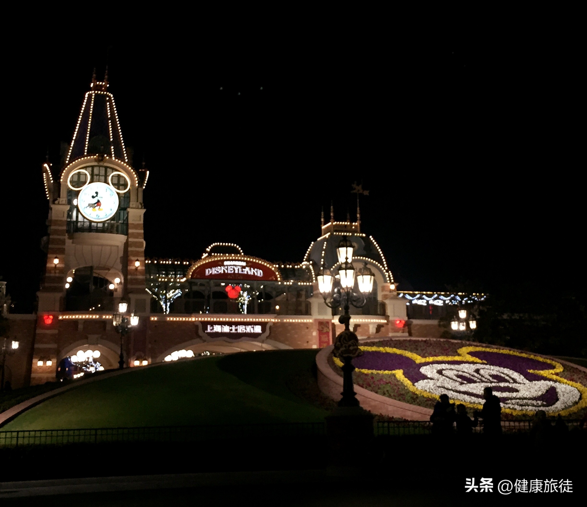 上海迪士尼乐园夏日狂欢盛宴,上海迪士尼乐园七大主题乐园介绍