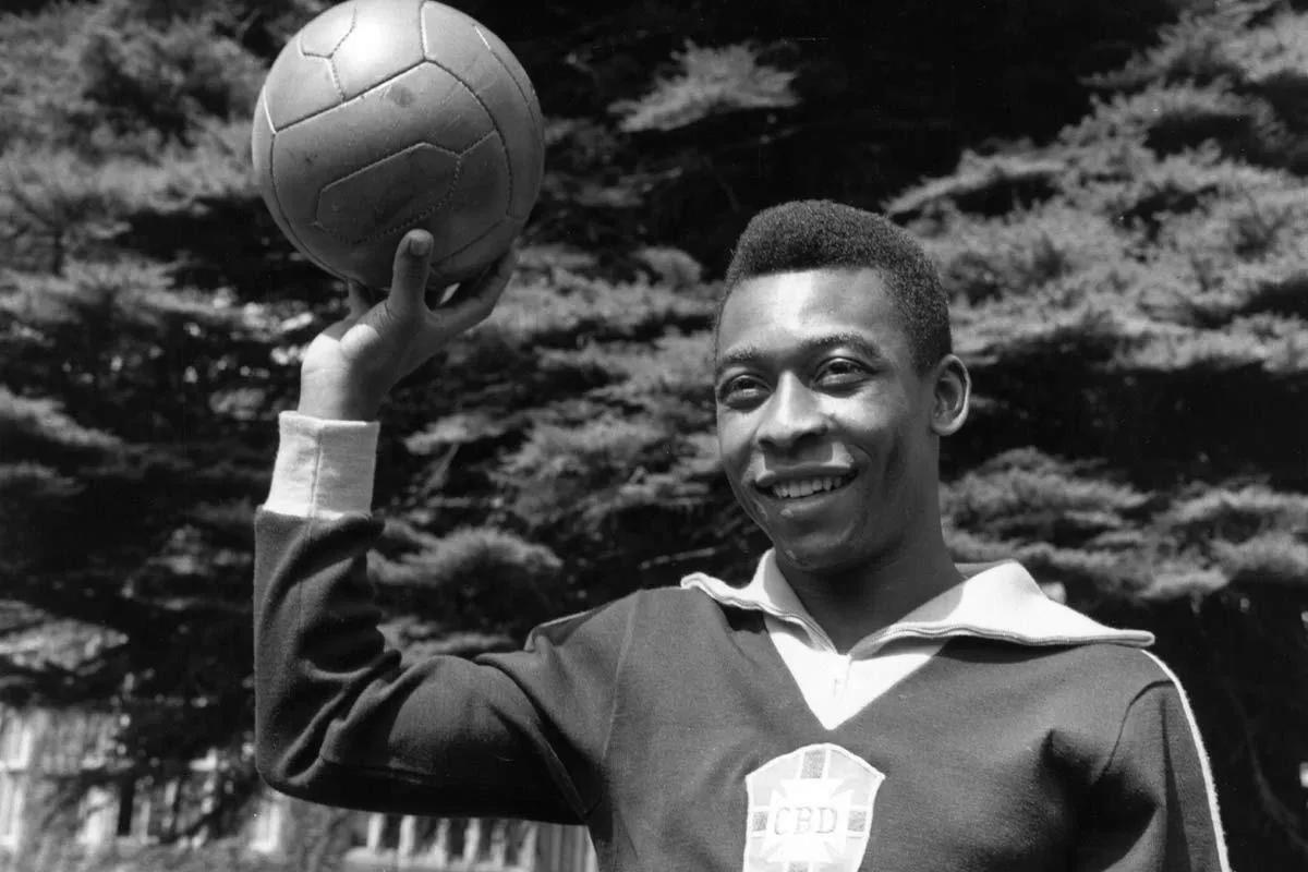 瓒冲潧鐞冩槦骞歌繍鏁呬簨,瓒冲潧涓婄殑閬楁喚鐬棿