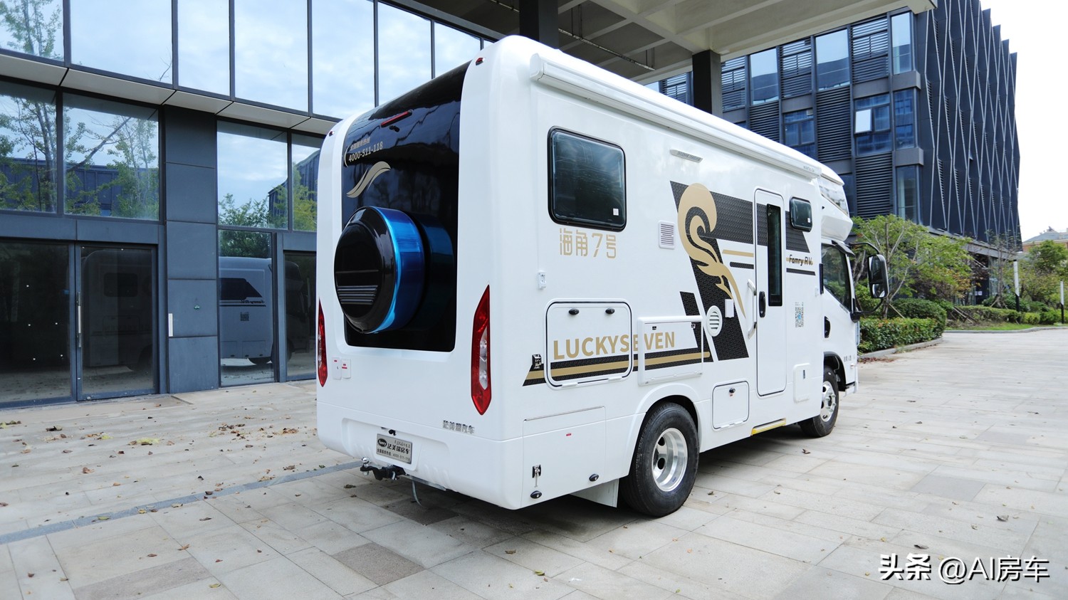 大型房车国产睡十人,目前国内最好的轻卡房车