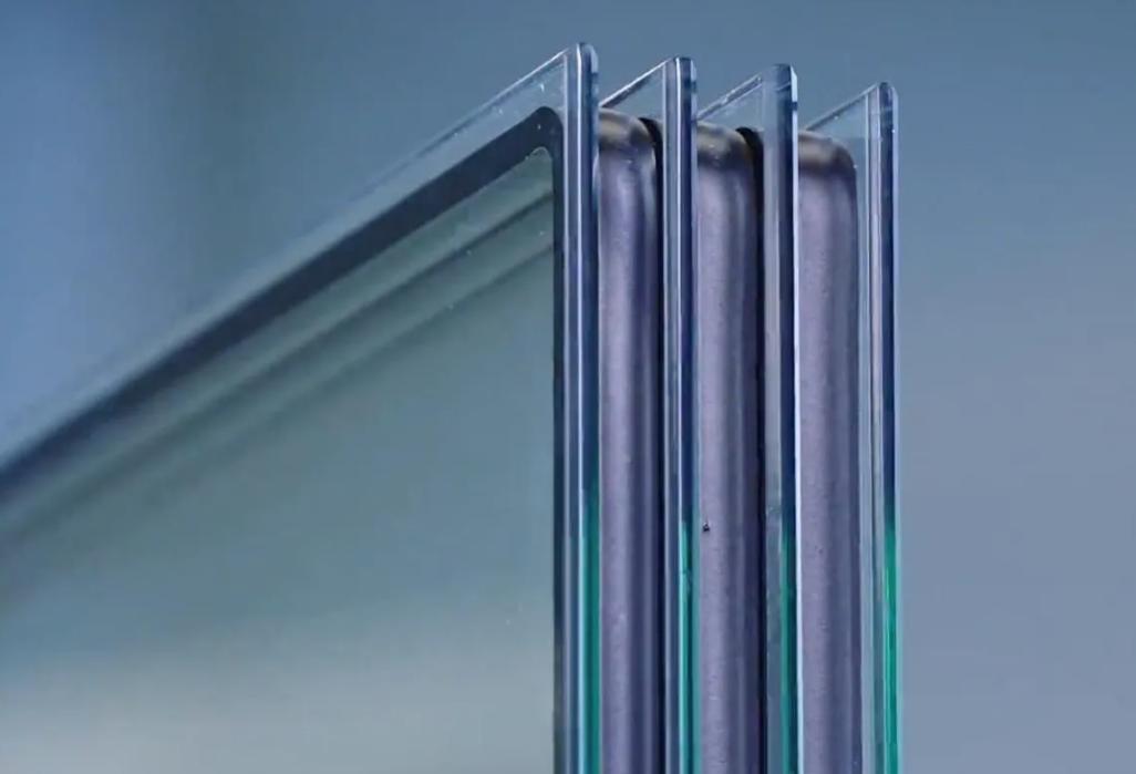 实拍断桥铝加工厂,断桥铝工厂现场实拍