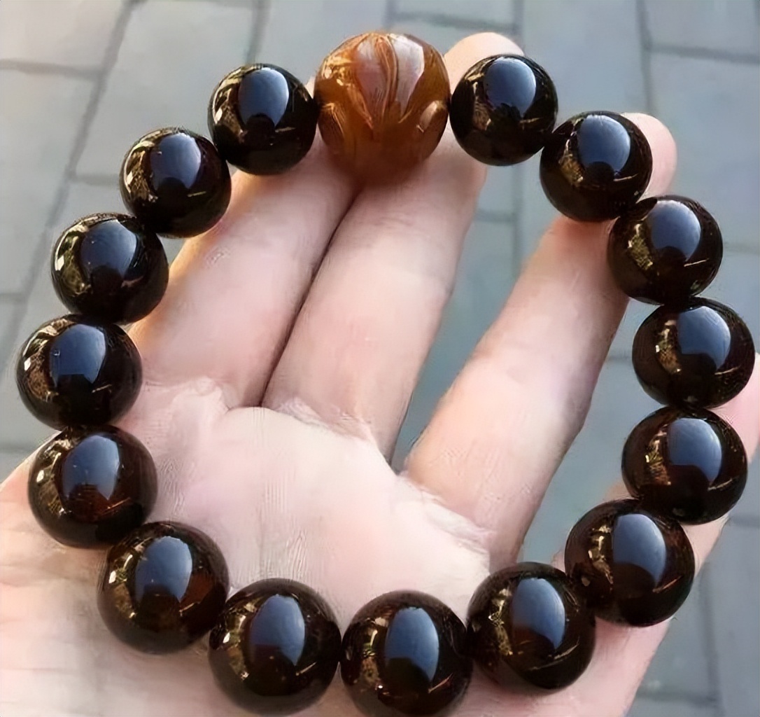 最适合懒人的文玩核桃,哪个文玩手串适合懒人