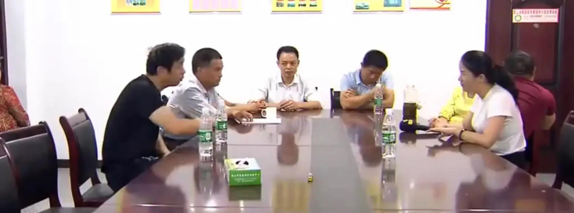 丈夫劝患癌妻子放弃治疗,男子患癌症妻子不给治