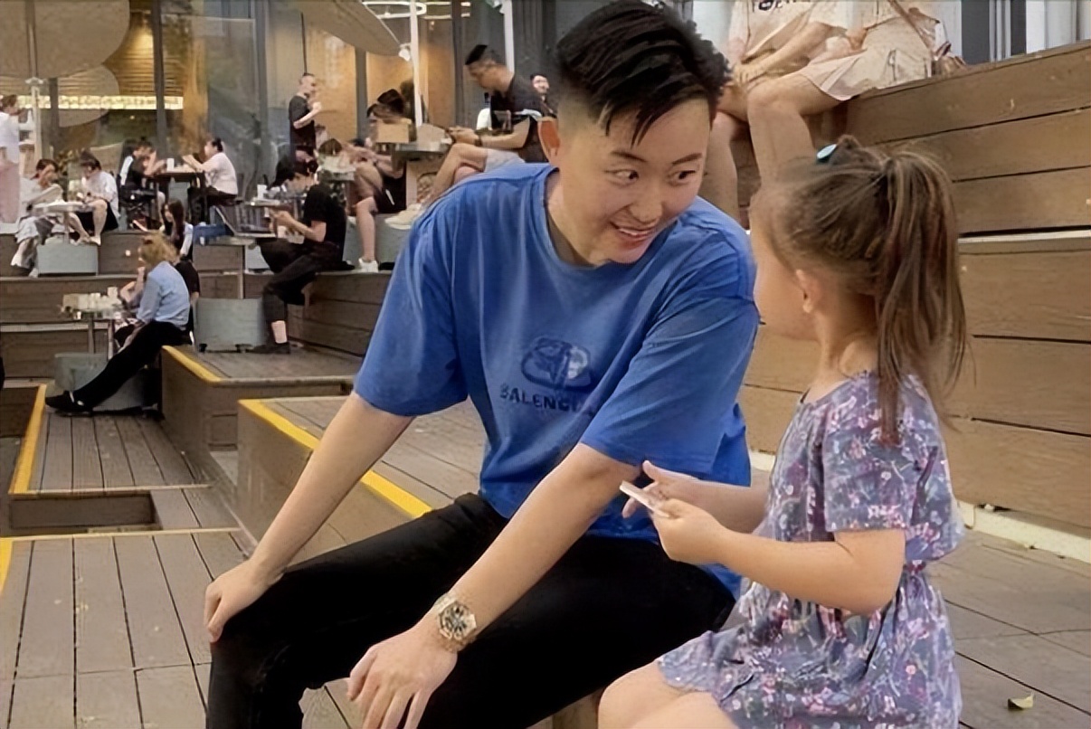 东北女生花50万试管婴儿,吉林女孩嫁国外回家生儿子