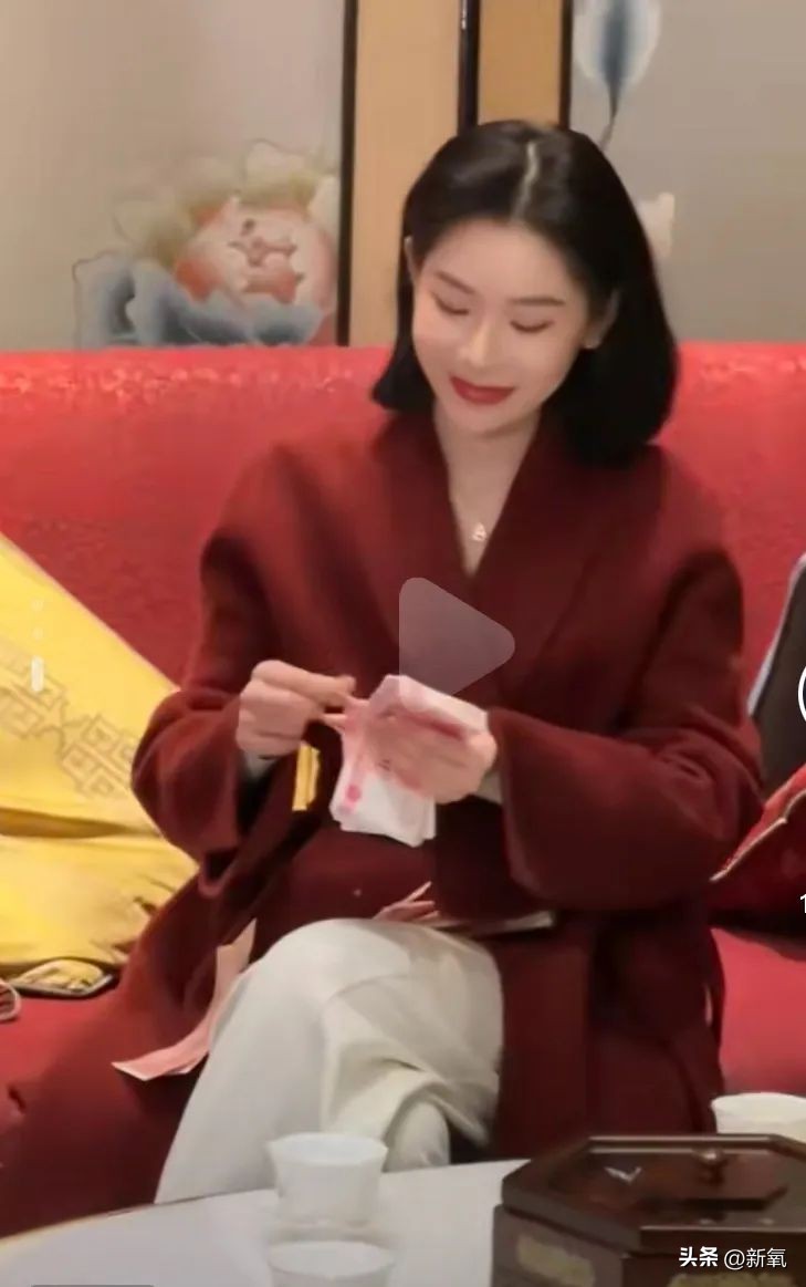 过年不婚主义的小姨发红包,不婚主义发红包的小姨火了引发