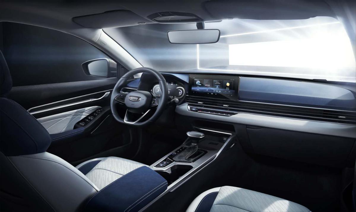 当吉利帝豪遇见东风天龙,帝豪vs英朗