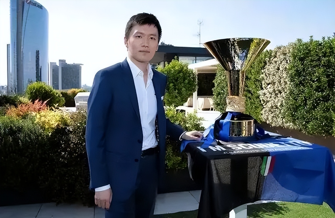 曾追过章泽天，如今被“全球*债追**”，苏宁太子张康阳或将出售球队