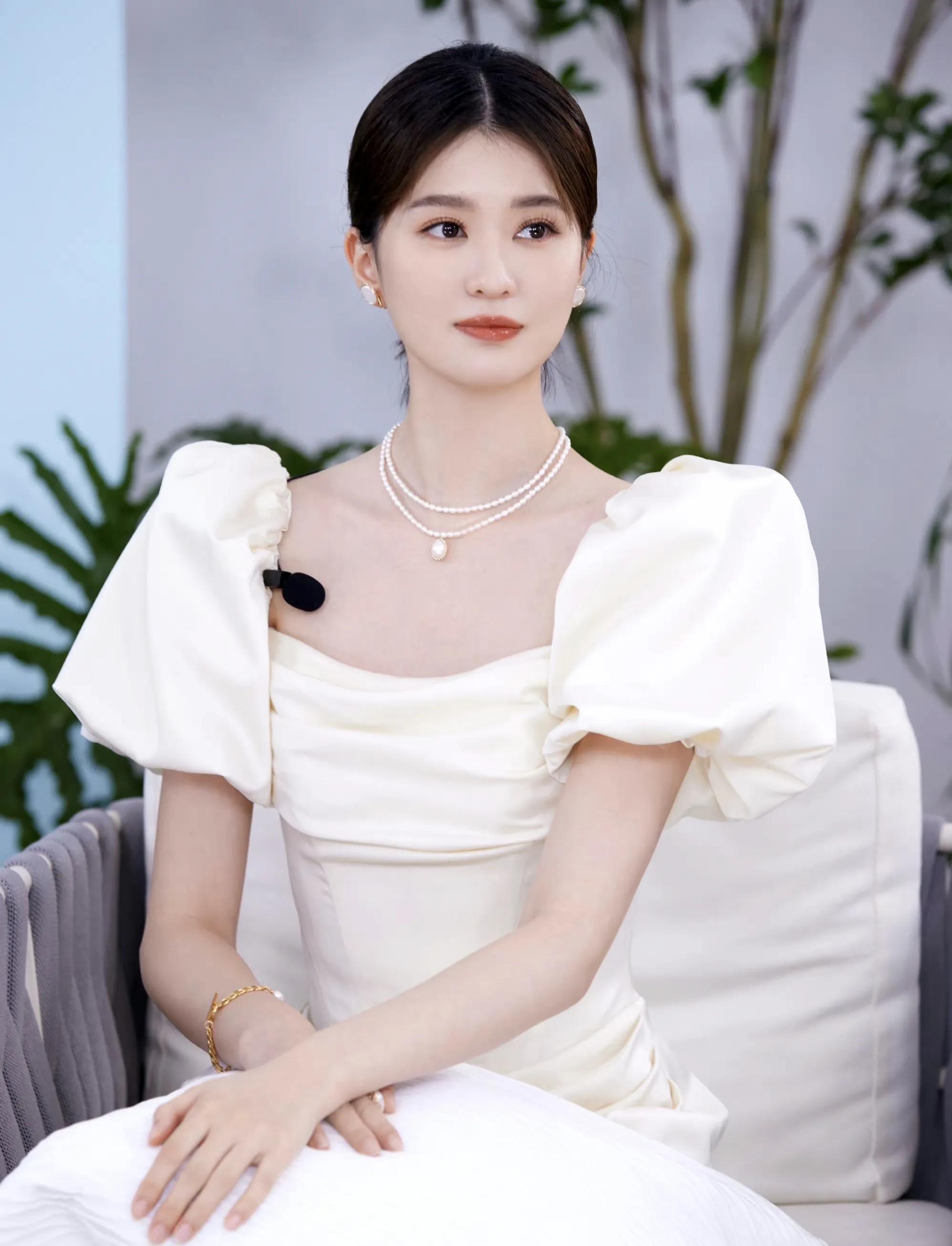 乔欣高清写真美照,女演员乔欣最漂亮美图