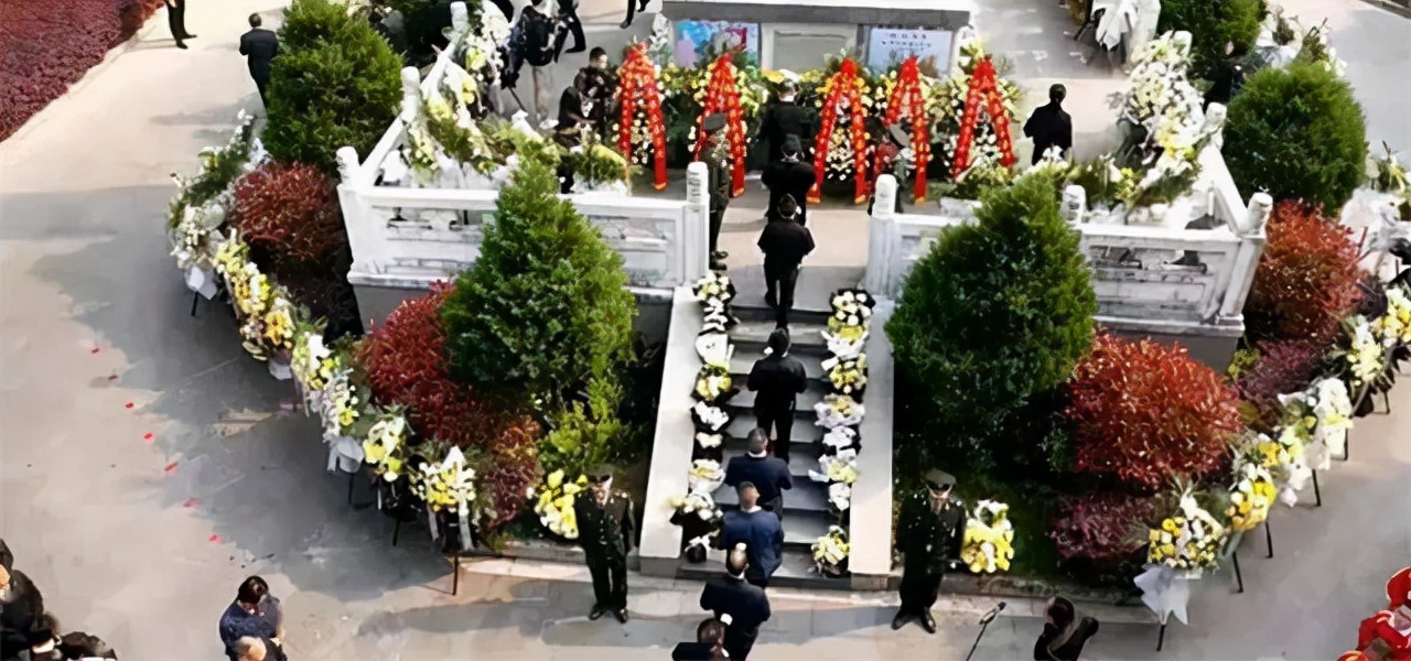 18岁烈士陈祥榕和姐姐合照,戍边烈士陈祥榕牺牲时多大了