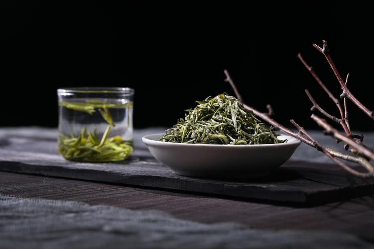 吃腊肉咸菜会不会容易得癌症,吃咸菜容易得癌症吗