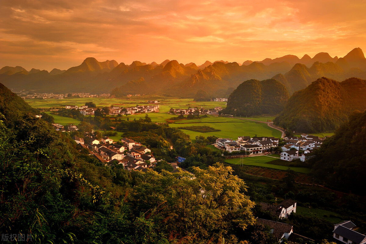 云贵川三地好玩的地方,云贵川附近哪个景点景色最好