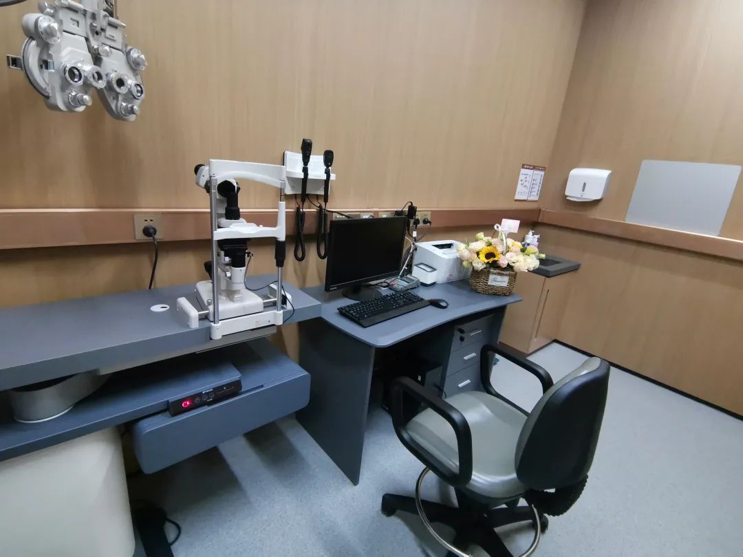 眼视光技术只是学配眼镜吗,眼视光学配眼镜