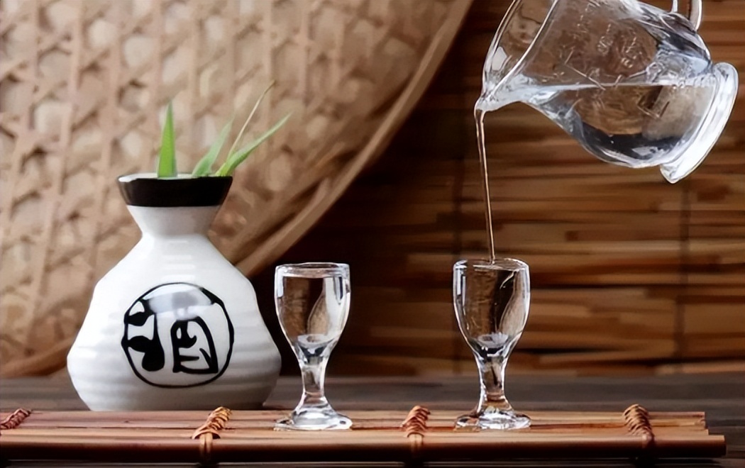 茅台酒黑色封膜都是假的吗,茅台酒真假塑封鉴别