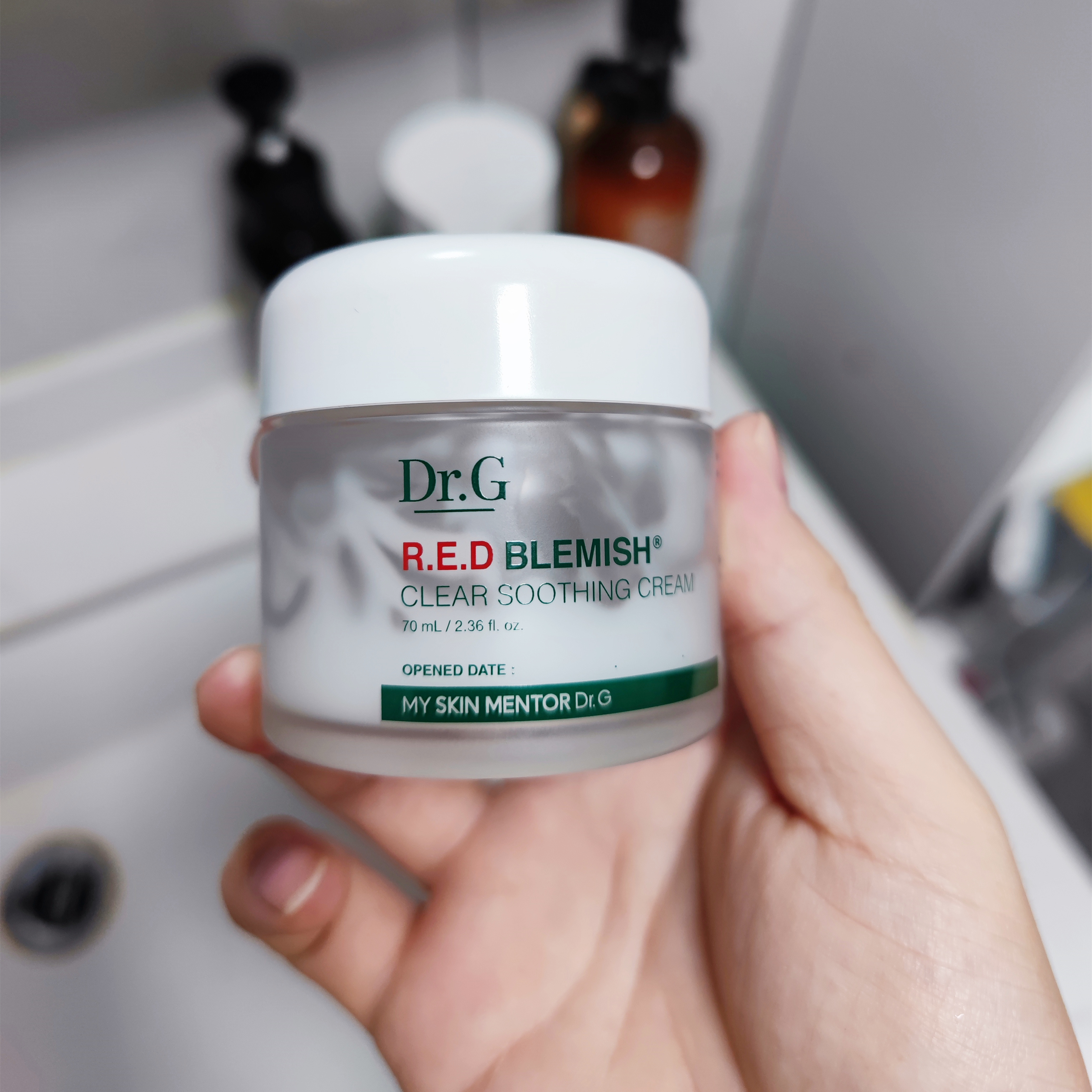 男士混油皮用哪一款护肤品比较好 (适合油皮的男士护肤品排行)