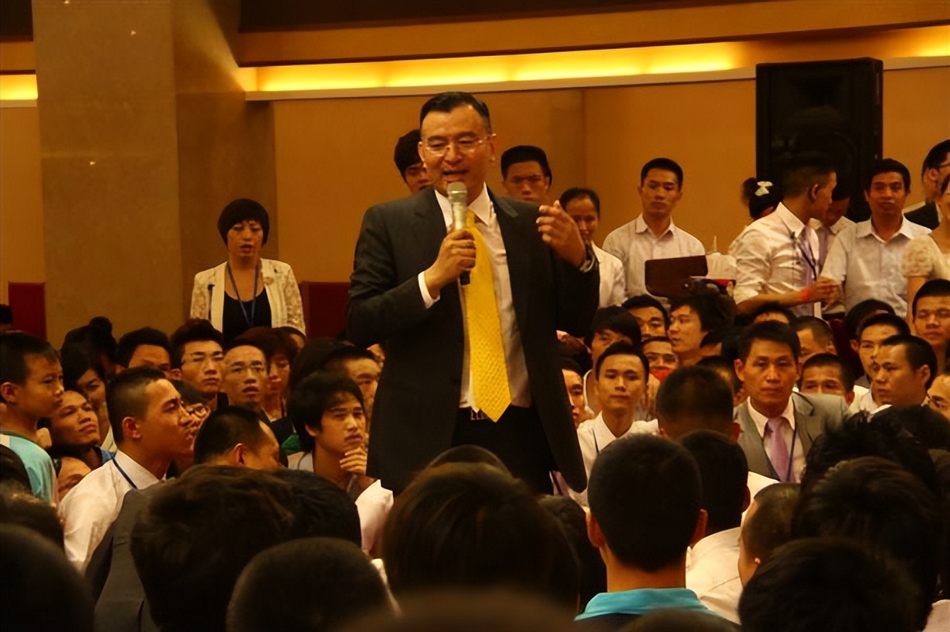 陈安之月入百万,108万元拜师陈安之成为其终极弟子