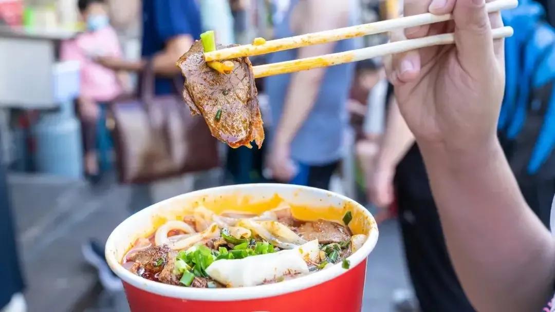 纸碗和塑料碗区别,纸碗是本色好还是白色好