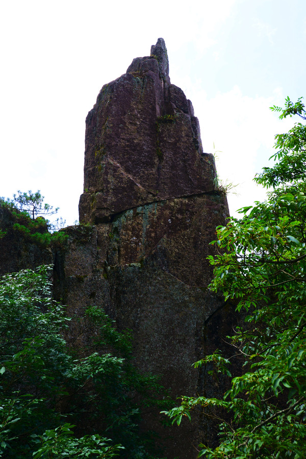 羊狮慕与张家界哪个好,江西明月山和羊狮慕哪个更值得去