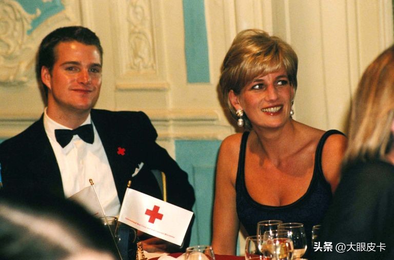 戴安娜王妃最美的十张照片,戴安娜年轻时的照片