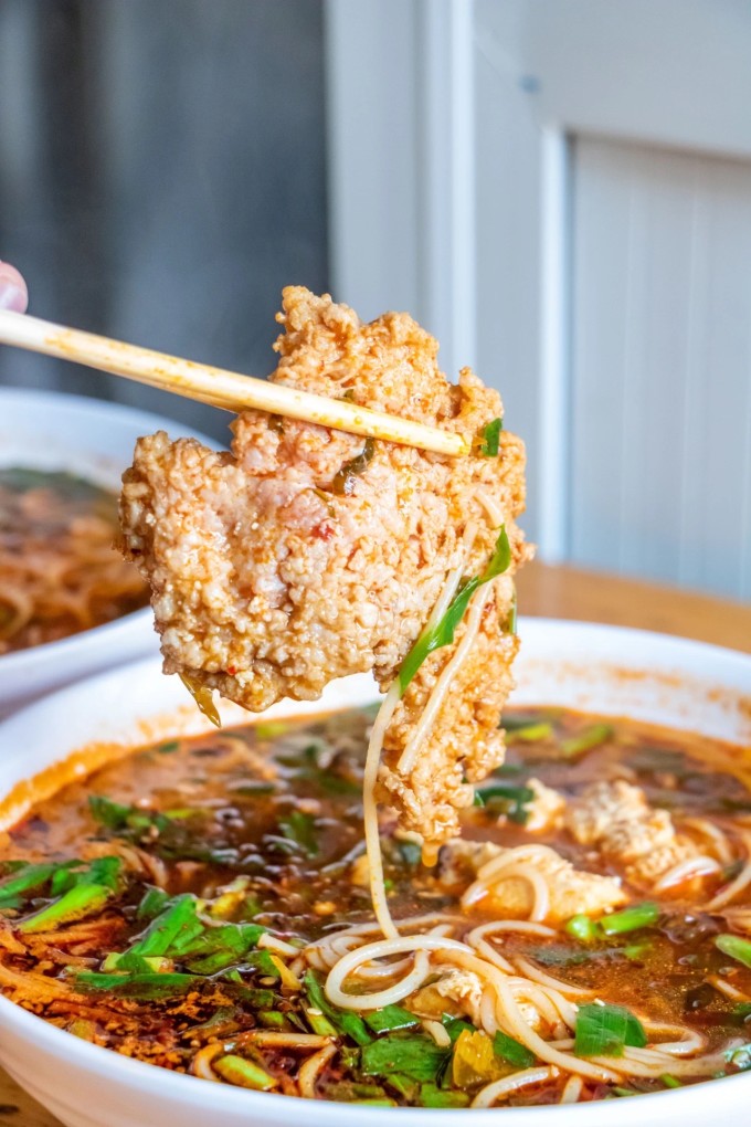 昆明美食推荐南屏街米线,云南米线美食攻略